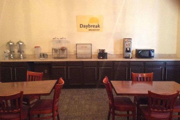 Days Inn Clearfield Bagian luar foto