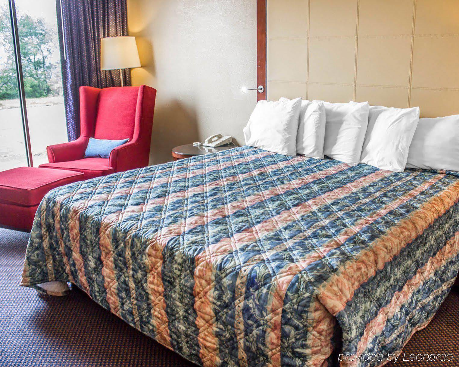 Days Inn Clearfield Bagian luar foto
