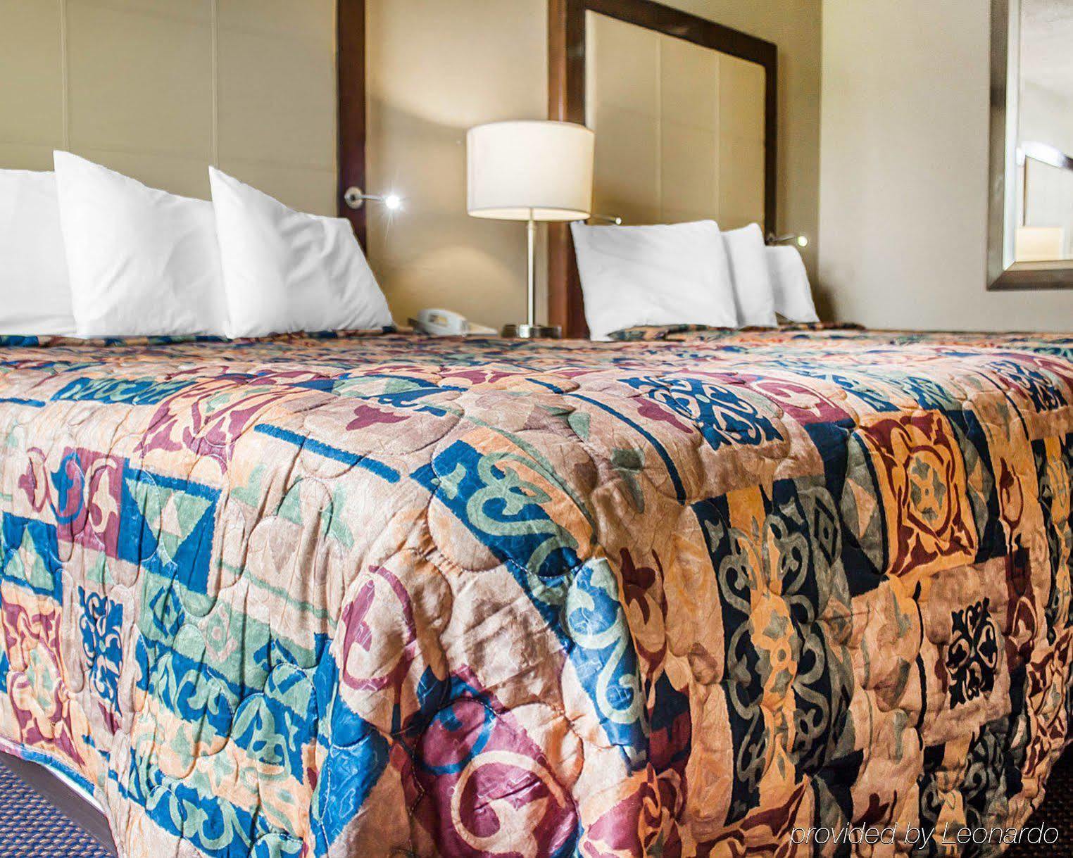 Days Inn Clearfield Bagian luar foto
